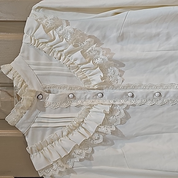 Vintage lace ruffle high collar blouse size XXL. - Picture 2 of 15